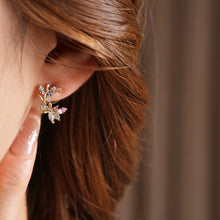 Load image into Gallery viewer, Silver Stud Earrings Crystal Floral Wreath