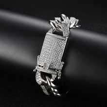 Load image into Gallery viewer, Men's Bold And Wide Cuban Bracelet